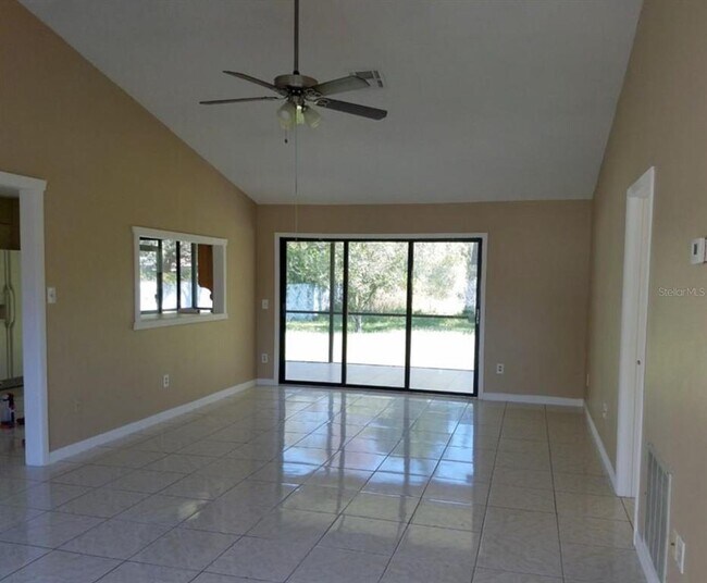 Foto del edificio - 3546 Acorn St