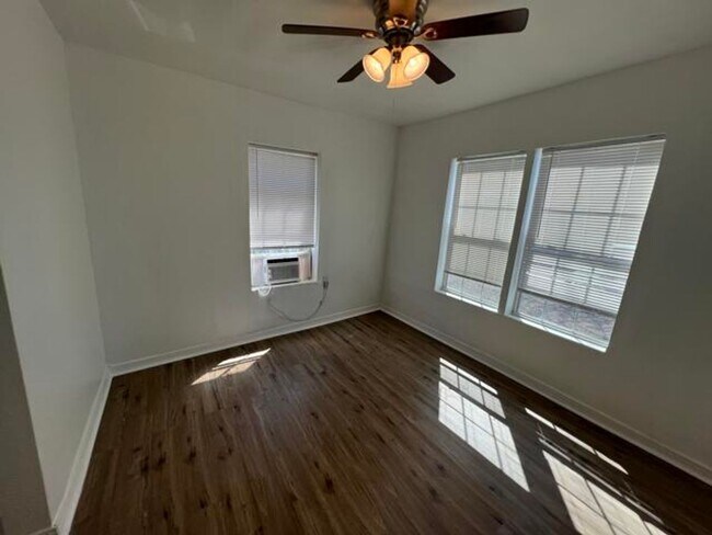 Foto del edificio - Fantastic Home Near Downtown