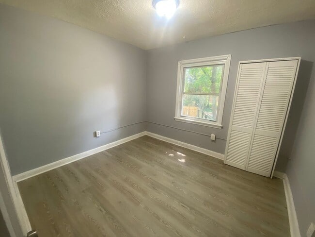 Building Photo - 3625 Everett St