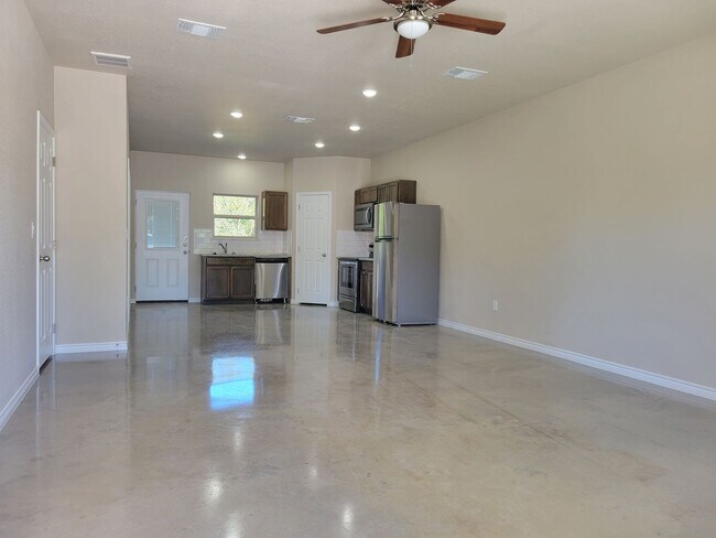 Foto del edificio - 3909 Turner Ave