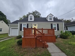 Building Photo - 2908 Vimy Ridge Ave