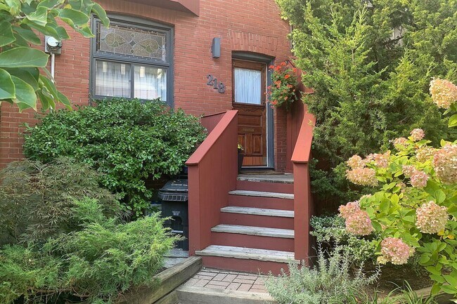 Photo du bâtiment - 218 De Grassi St