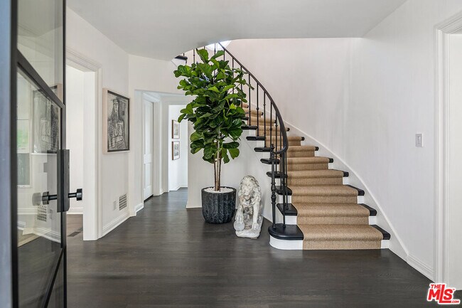 Foto del edificio - 854 N Orlando Ave