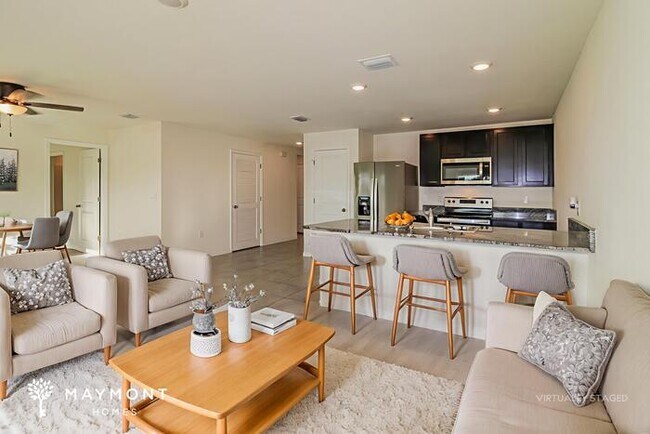 Foto del edificio - 8633 Triumph Cir