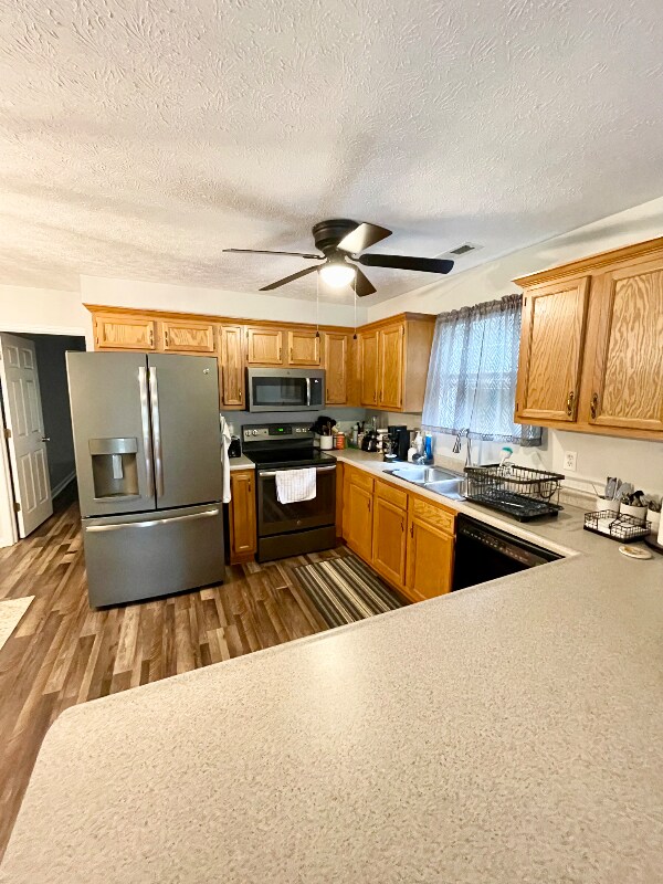 Foto del edificio - 212 Oaklawn Dr