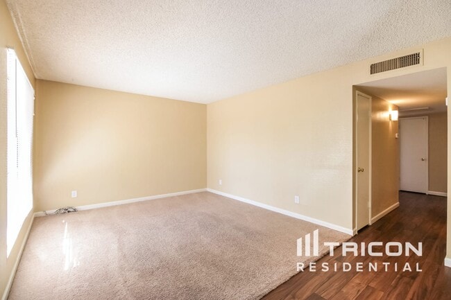 Building Photo - 8948 W Heatherbrae Dr