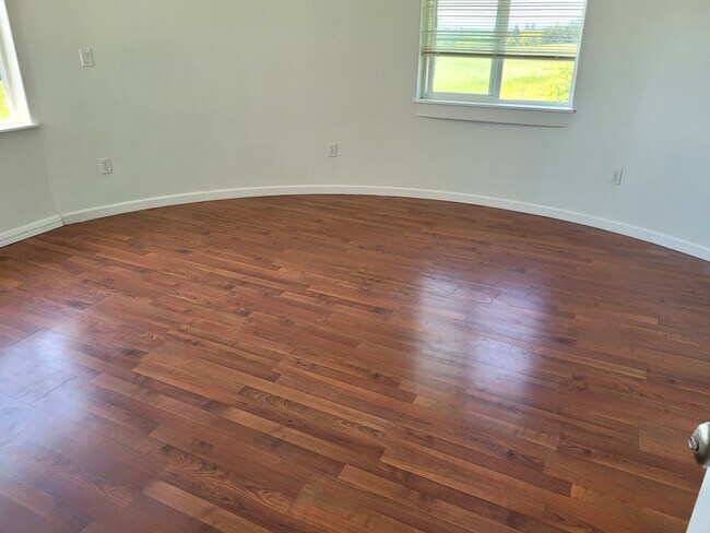 Foto del edificio - 998 Burnt Ridge Rd