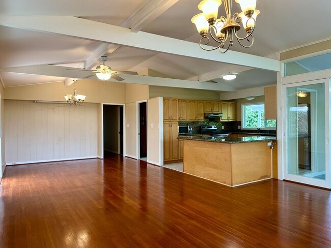 Building Photo - St. Louis Heights - 3BR/2BA/Garage