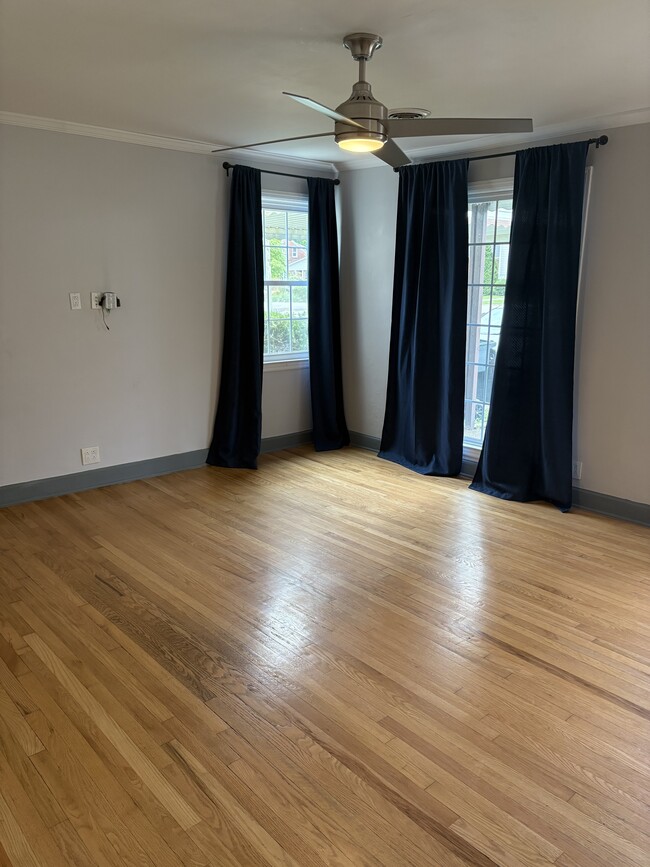Foto del edificio - 905 Malquin Dr
