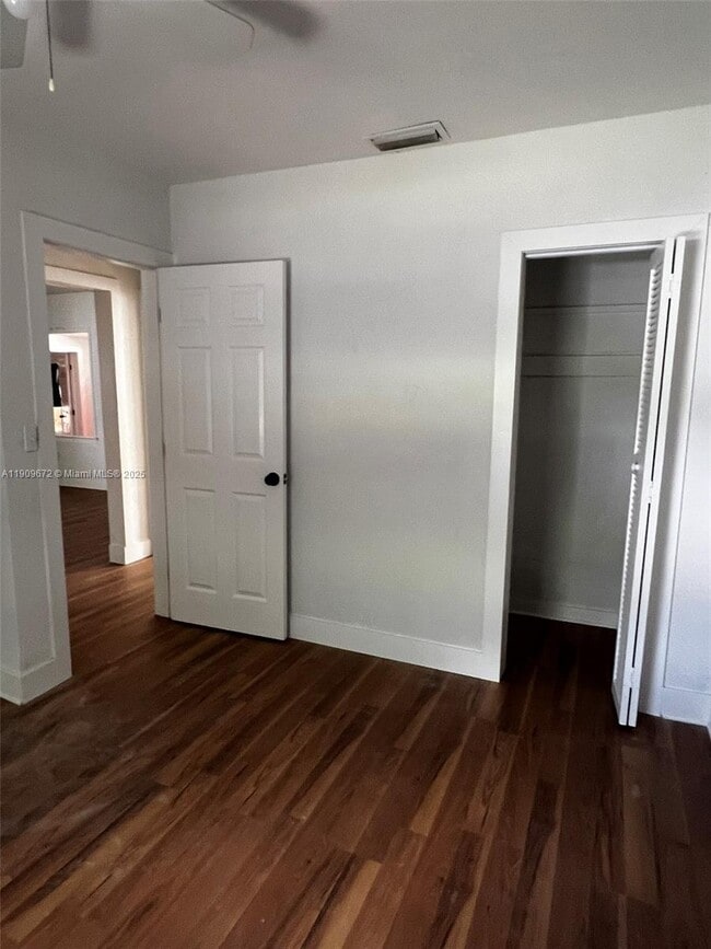 Foto del edificio - 707 N J St