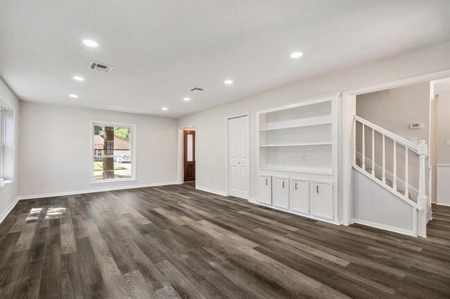 Building Photo - 23410 Earlmist Dr