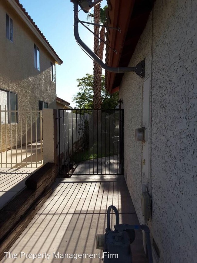 Building Photo - 3316 Surfline Dr