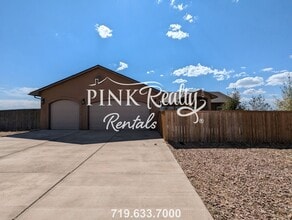 Building Photo - 1325 N Challenger Pl