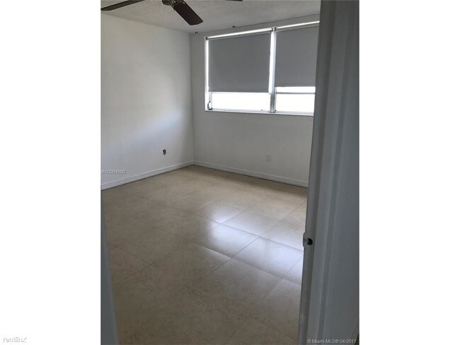 Foto del edificio - 16400 NE 17th Ave