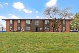 Building Photo - 1221 S Park Ave