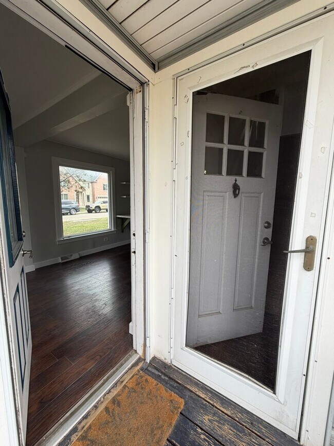 Foto del edificio - 2209 Douglas Ave