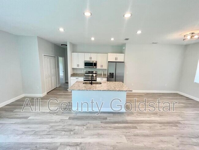 Foto del edificio - 7137 Benson St