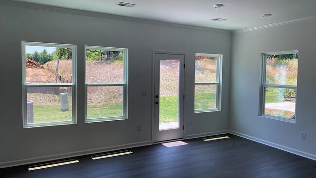 Building Photo - 3006 Vitner Dr