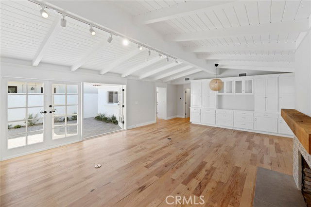 Building Photo - 203 Via Nice