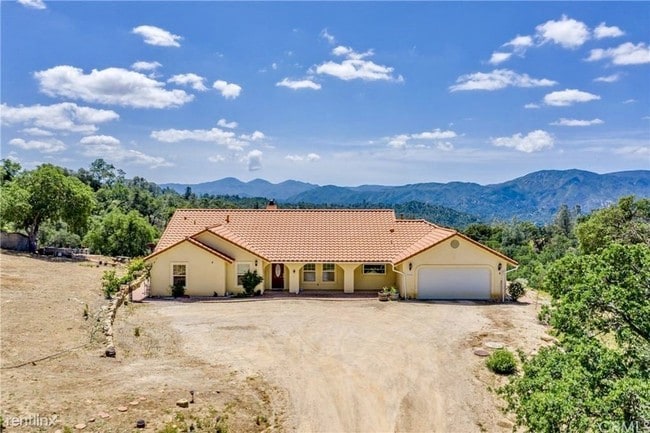 Building Photo - 76334 Bryson Hesperia Rd