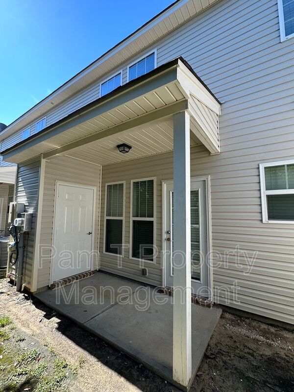 Foto del edificio - 106 Sonata Cir