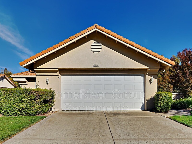 Primary Photo - 8045 Arroyo Vista Dr