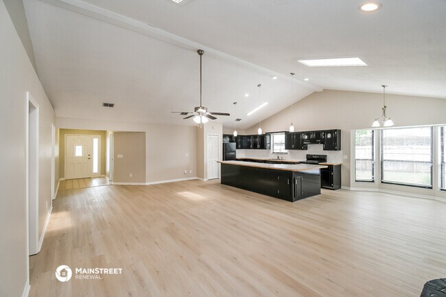 Building Photo - 5040 Biscay Ct