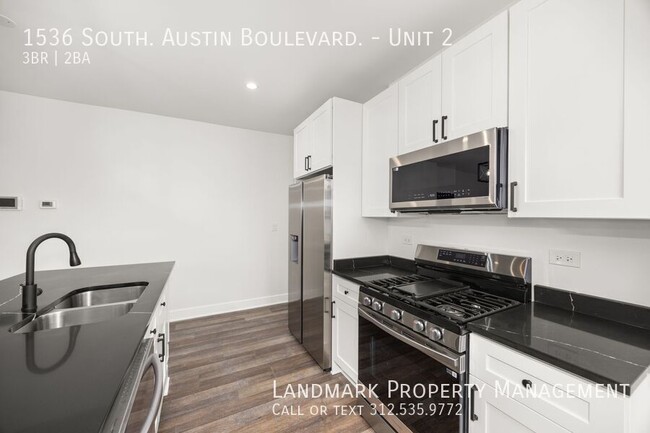 Building Photo - 1536 S Austin Blvd