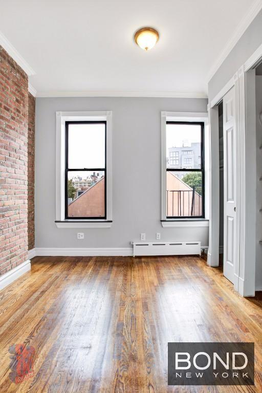 Building Photo - 250 Mott St