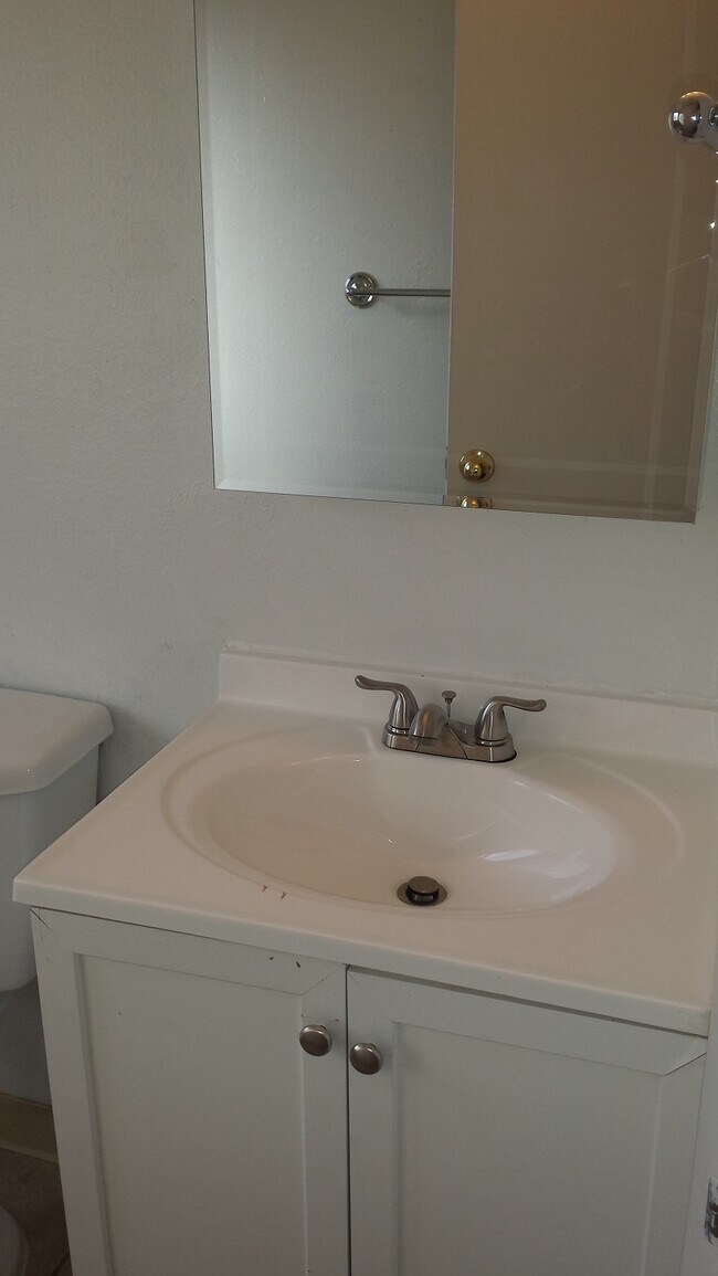 Foto del edificio - 4311 Dewey Dr
