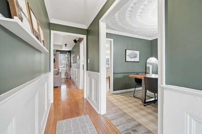 Foto del edificio - 5 Bedroom Home in Western Branch