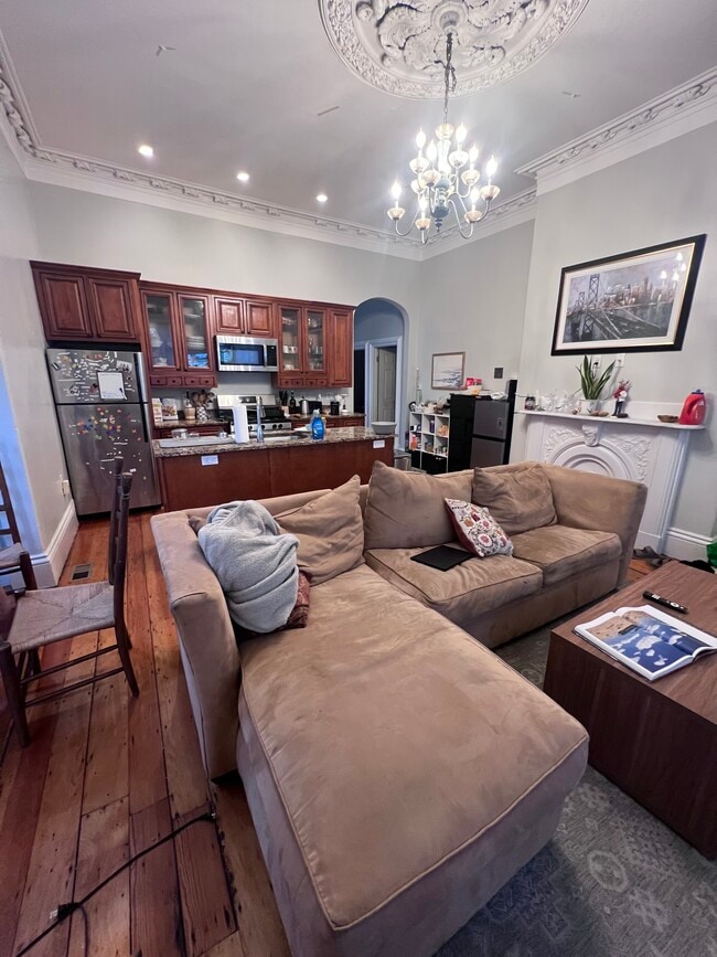 Foto del edificio - 135 Hillside St