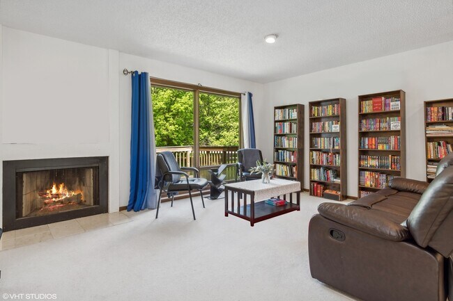 Foto del edificio - 6610 Pinehurst Ct