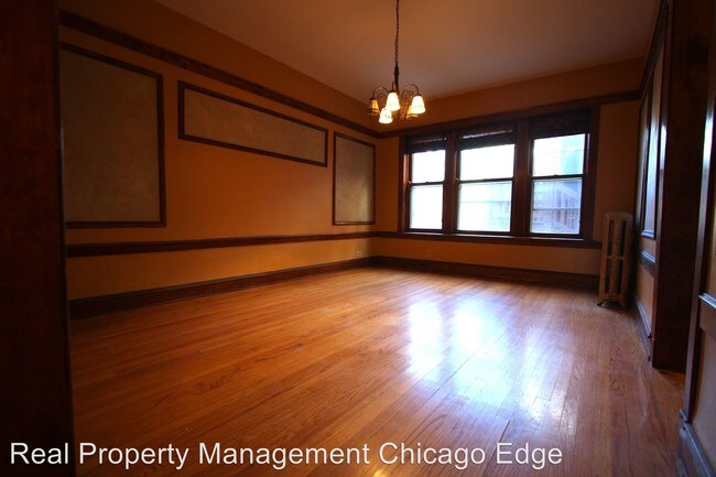 Building Photo - 1404 W Thorndale Ave