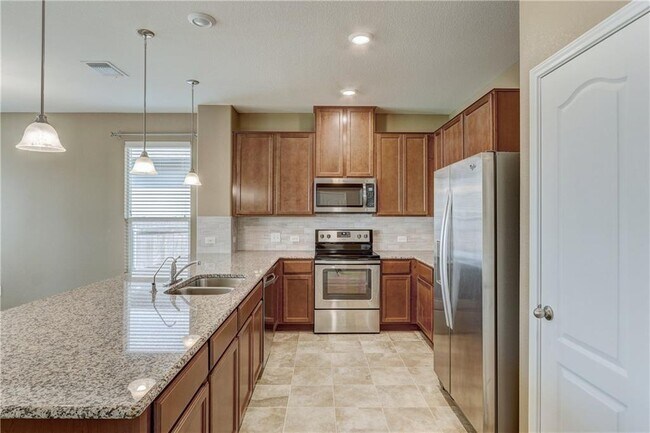 Foto del edificio - 7928 Bassano Dr