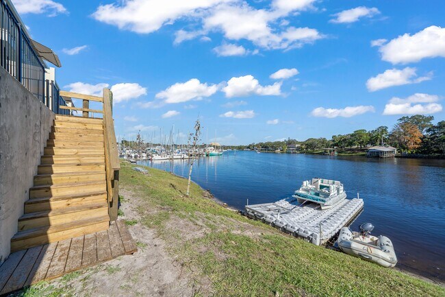 Building Photo - 893 Paddleboard Ct