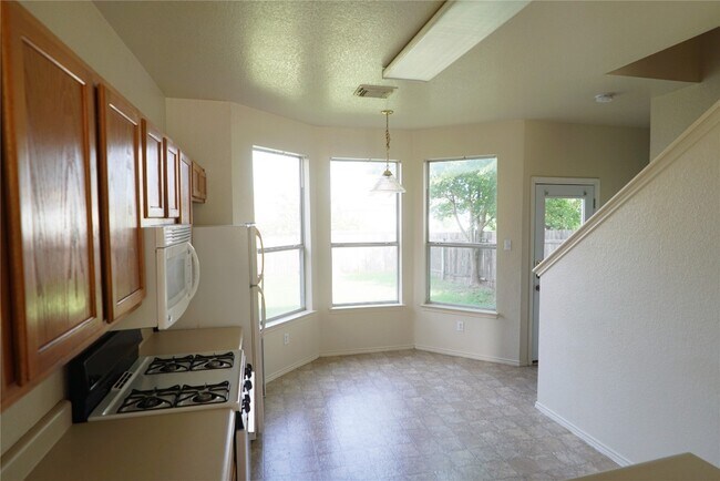 Foto del edificio - 2818 Southampton Way