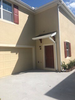 Foto del edificio - 3/2.5+2 car garage Port Orange