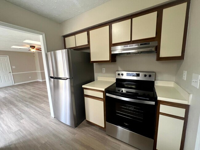 Foto del edificio - 544 Auburndale Ln