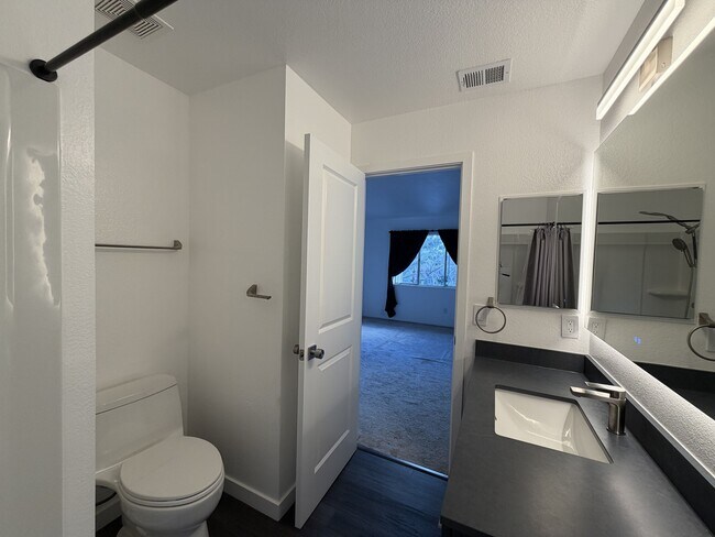 Foto del edificio - 3641 Clayton Rd