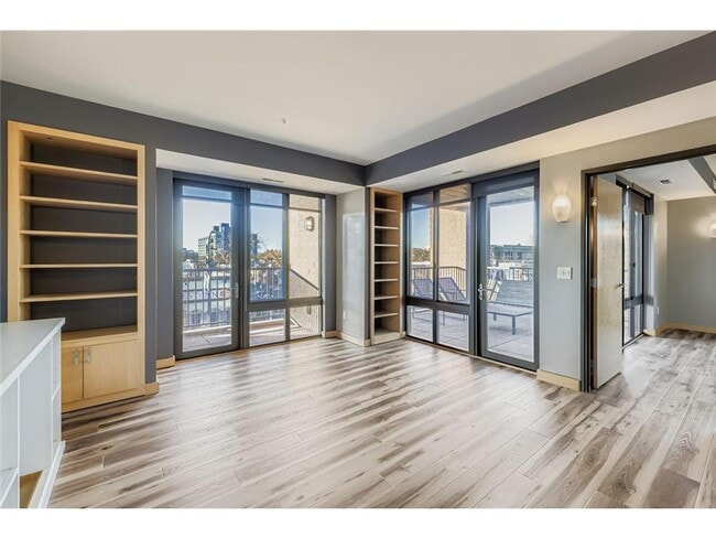 Building Photo - 10 E 26th St