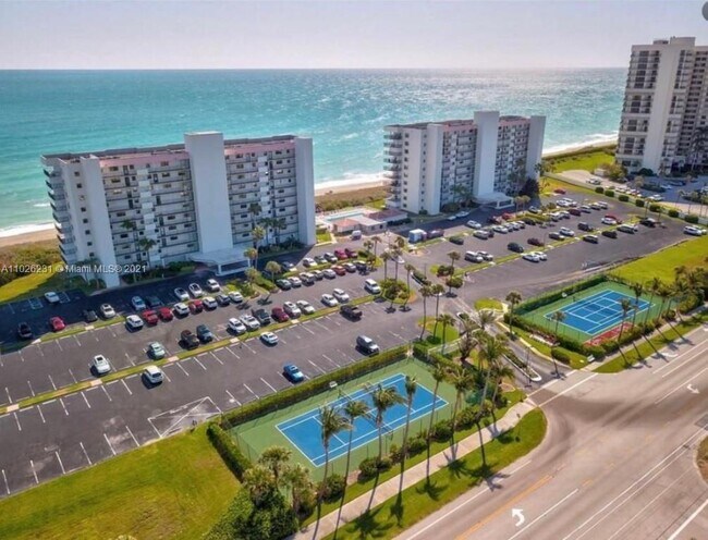 Building Photo - 9490 S Ocean Dr
