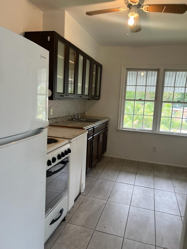 Foto del edificio - 1260 NE 115th St