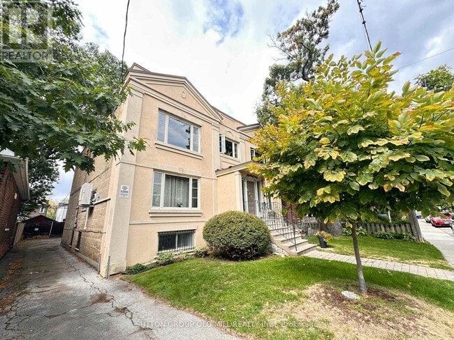 Building Photo - 668-668 Willard Ave