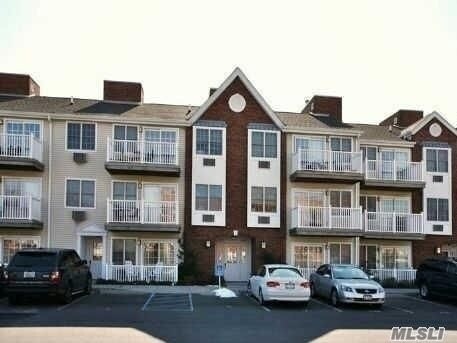 Foto principal - 94-30 Magnolia Ct