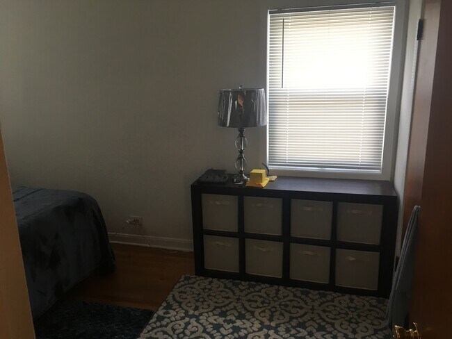 Enough room for dresser even with king sized bed and bedroom has a closet. - 1163 S Oak Park Ave