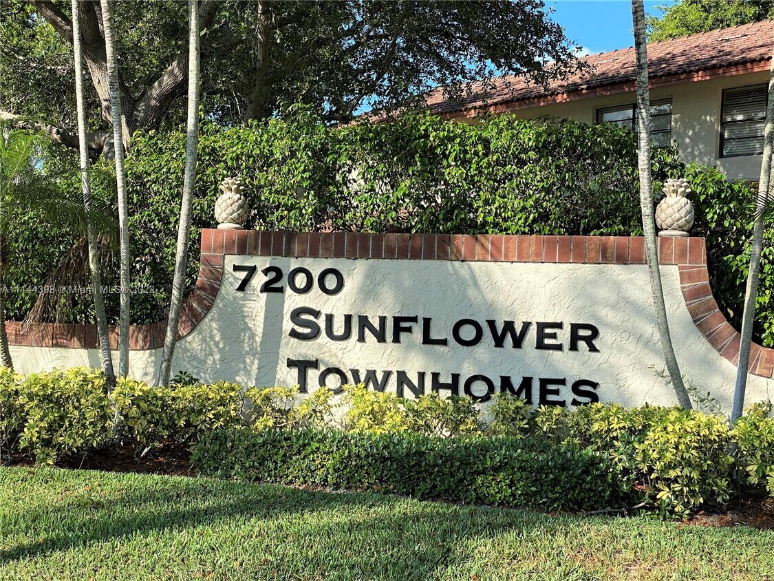 Foto principal - 7200 NW 2nd Ave