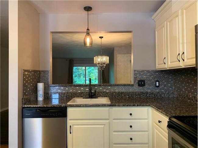 Building Photo - 1729 Rosewood Ct