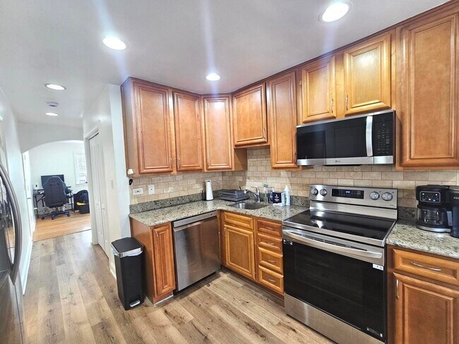 Foto del edificio - 45 Conti Pkwy