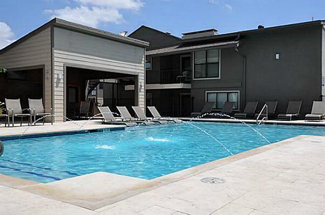 Foto del edificio - 5909 Birchbrook Dr